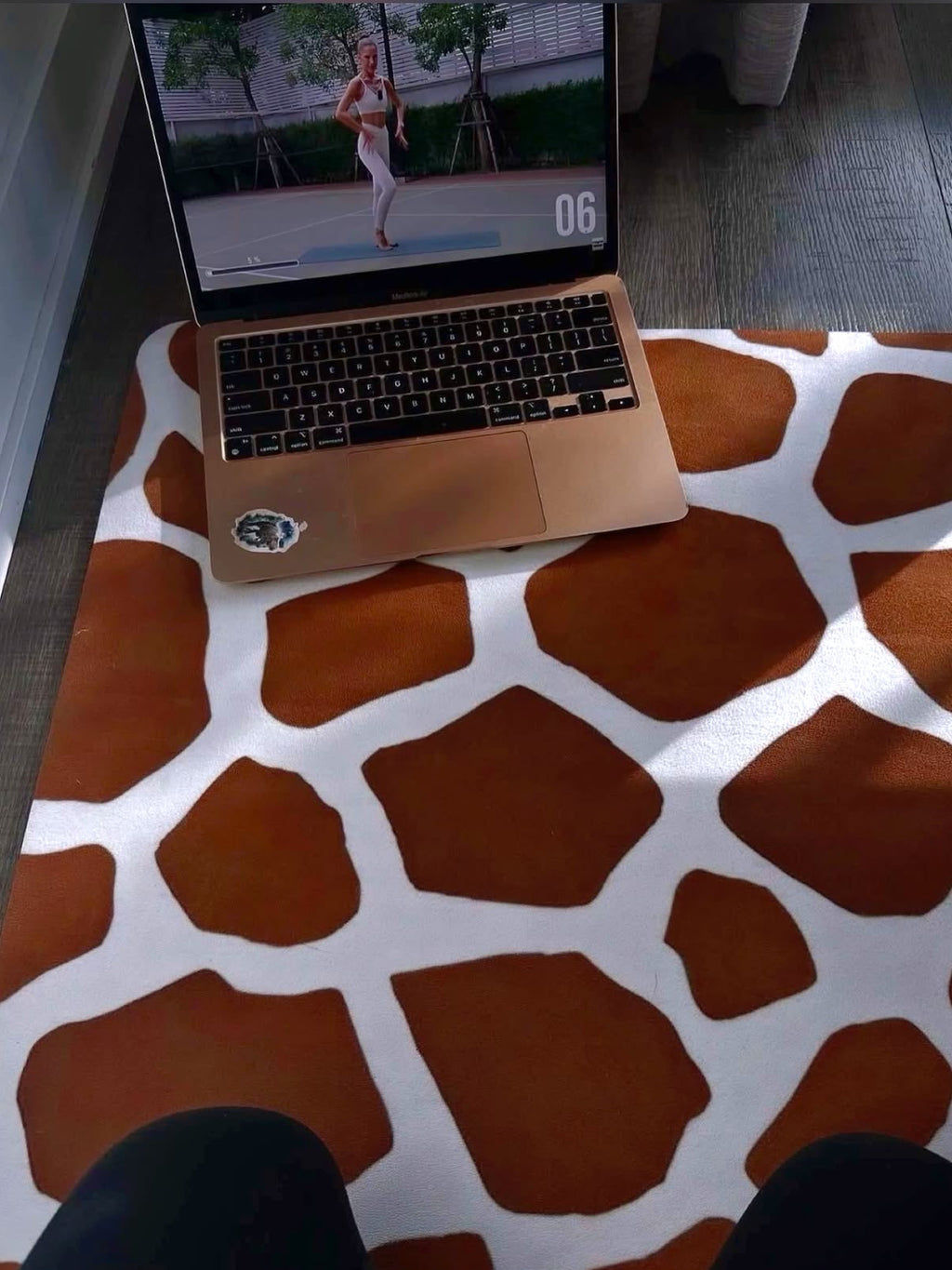 GIRAFFE – Giraffe Print Vegan Suede Yoga Mat – Eco-Friendly